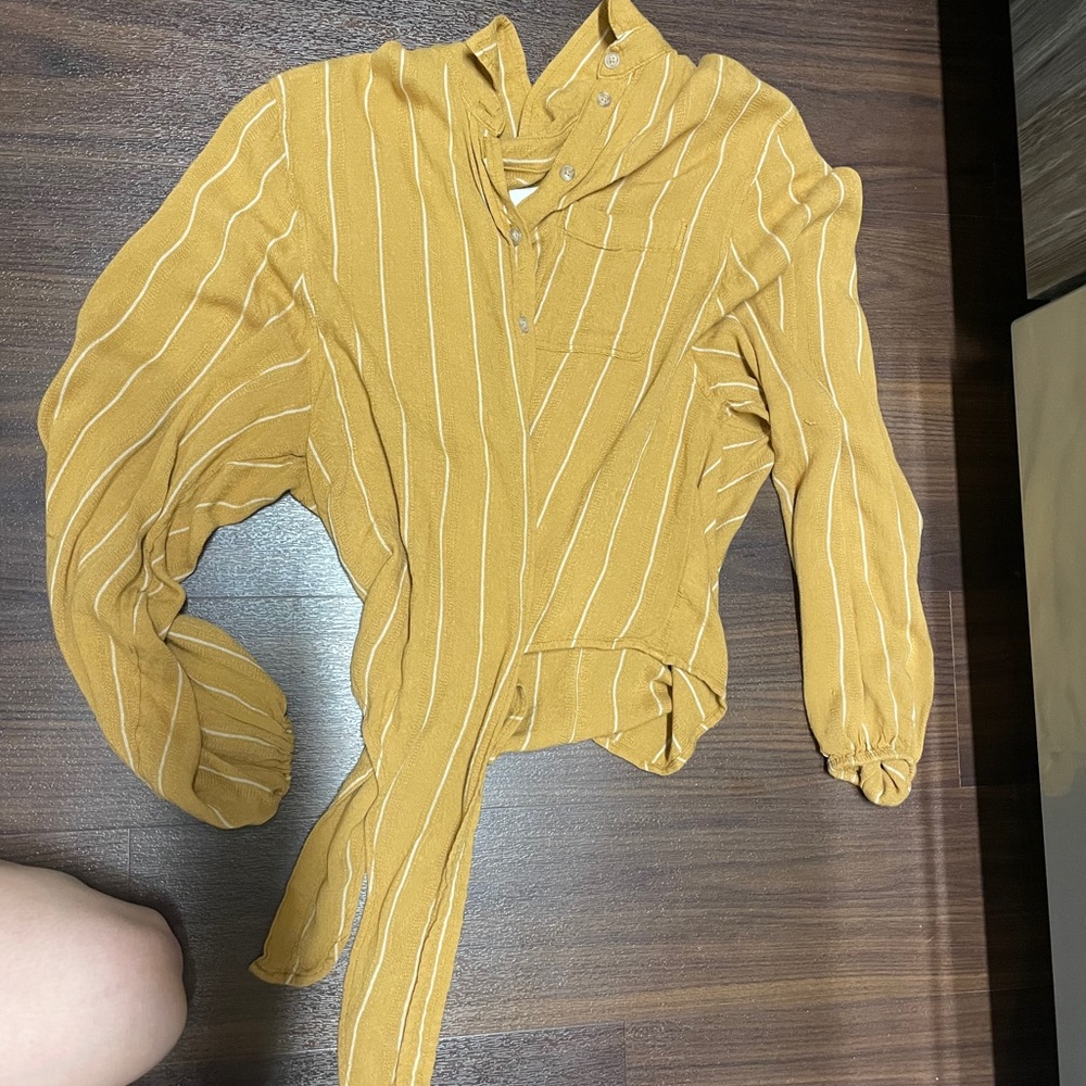 Yellow and white striped American Eagle long sleeve shirt.